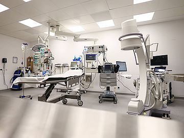 Untersuchungsraum im Intensivmedizinischen Zentrum Untersuchungsraum im Intensivmedizinischen Zentrum