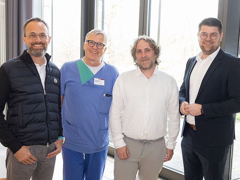 Zwei Kliniken im Saarland bündeln Kräfte gegen Lungenkrebs und gründen zweistandortiges Lungenkrebszentrum im Saarland Zwei Kliniken im Saarland bündeln Kräfte gegen Lungenkrebs und gründen zweistandortiges Lungenkrebszentrum im Saarland