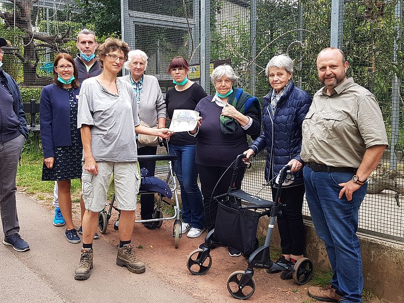 Senioren beim Besuch im Tierpark