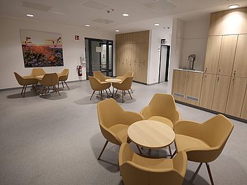 Aufenthaltsraum im Intensivmedizinischen Zentrum Aufenthaltsraum im Intensivmedizinischen Zentrum